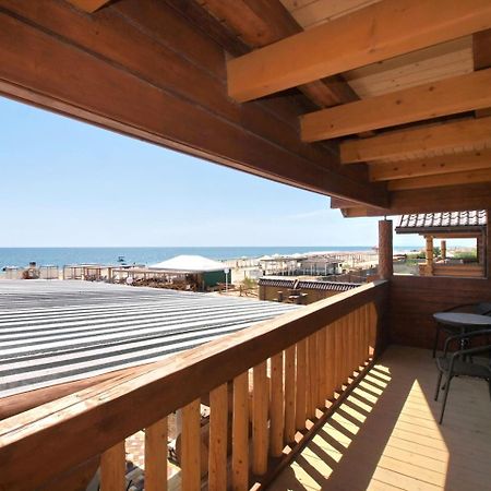 Пегас Hotel Zaliznij Port Kültér fotó