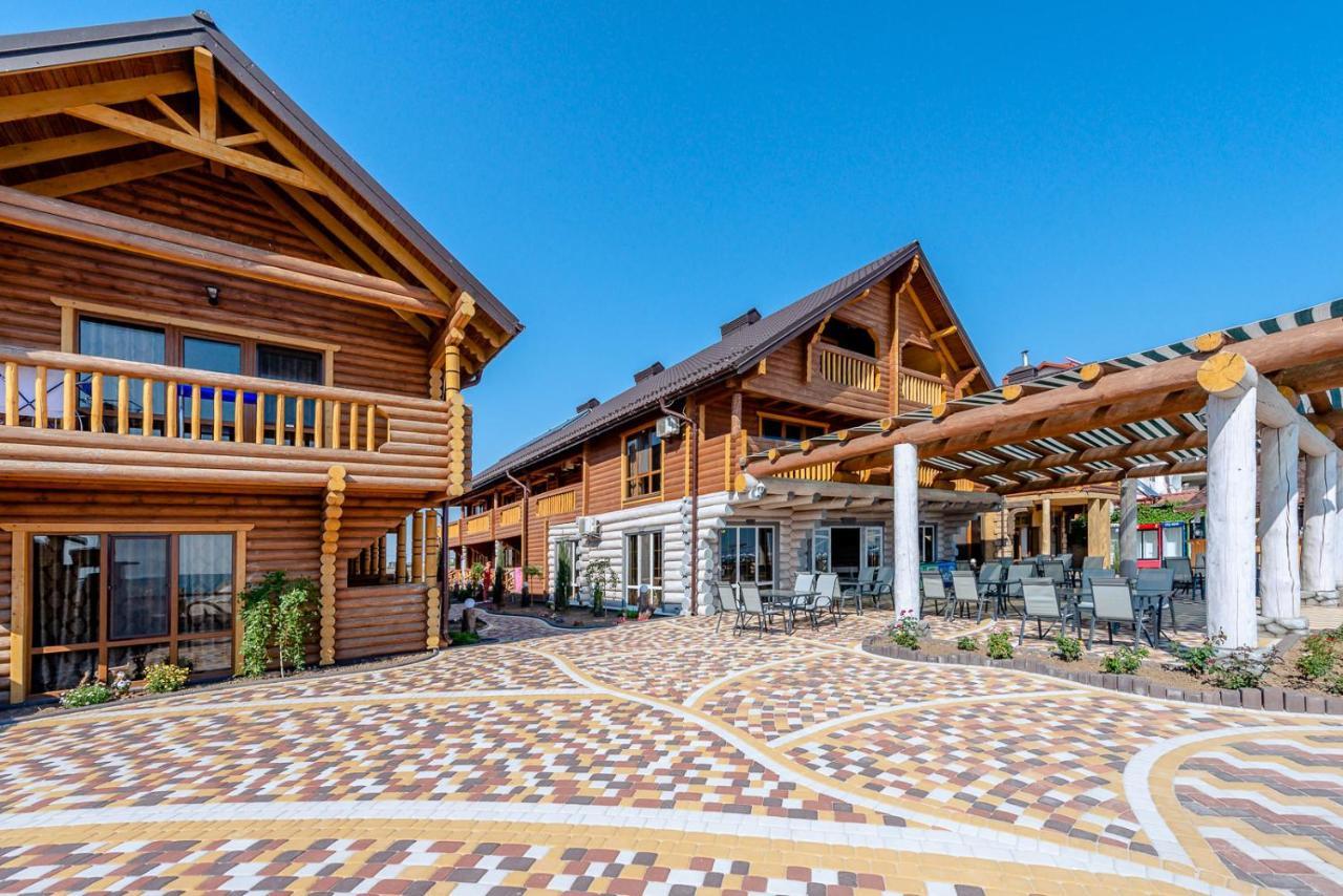 Пегас Hotel Zaliznij Port Kültér fotó