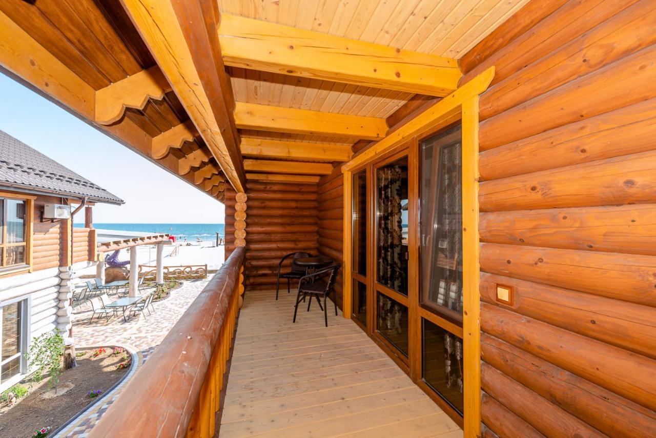Пегас Hotel Zaliznij Port Kültér fotó