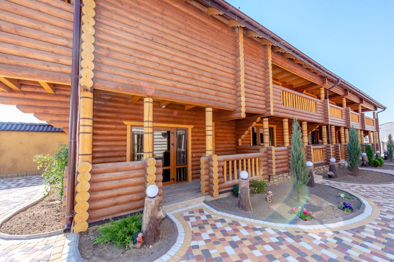 Пегас Hotel Zaliznij Port Kültér fotó