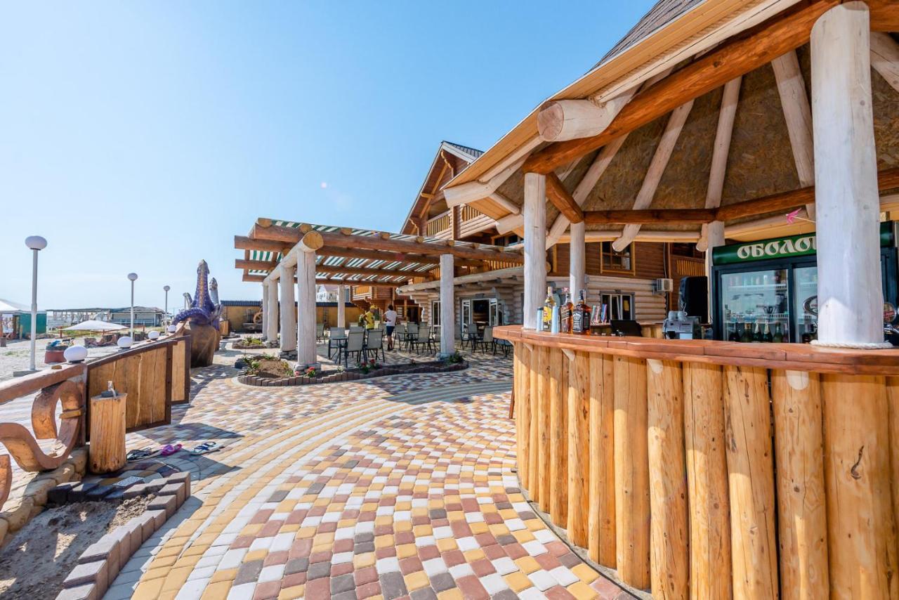 Пегас Hotel Zaliznij Port Kültér fotó