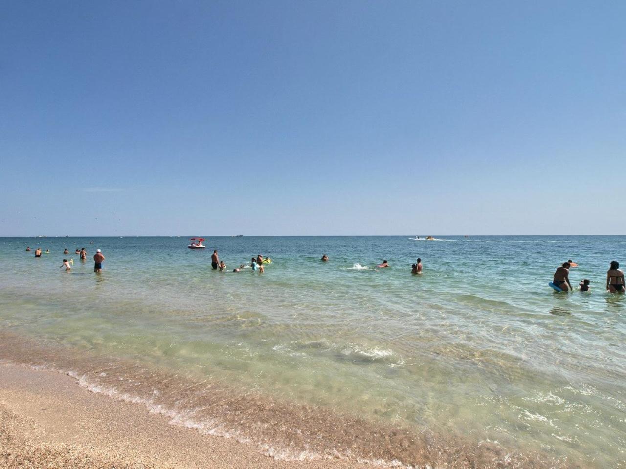 Пегас Hotel Zaliznij Port Kültér fotó