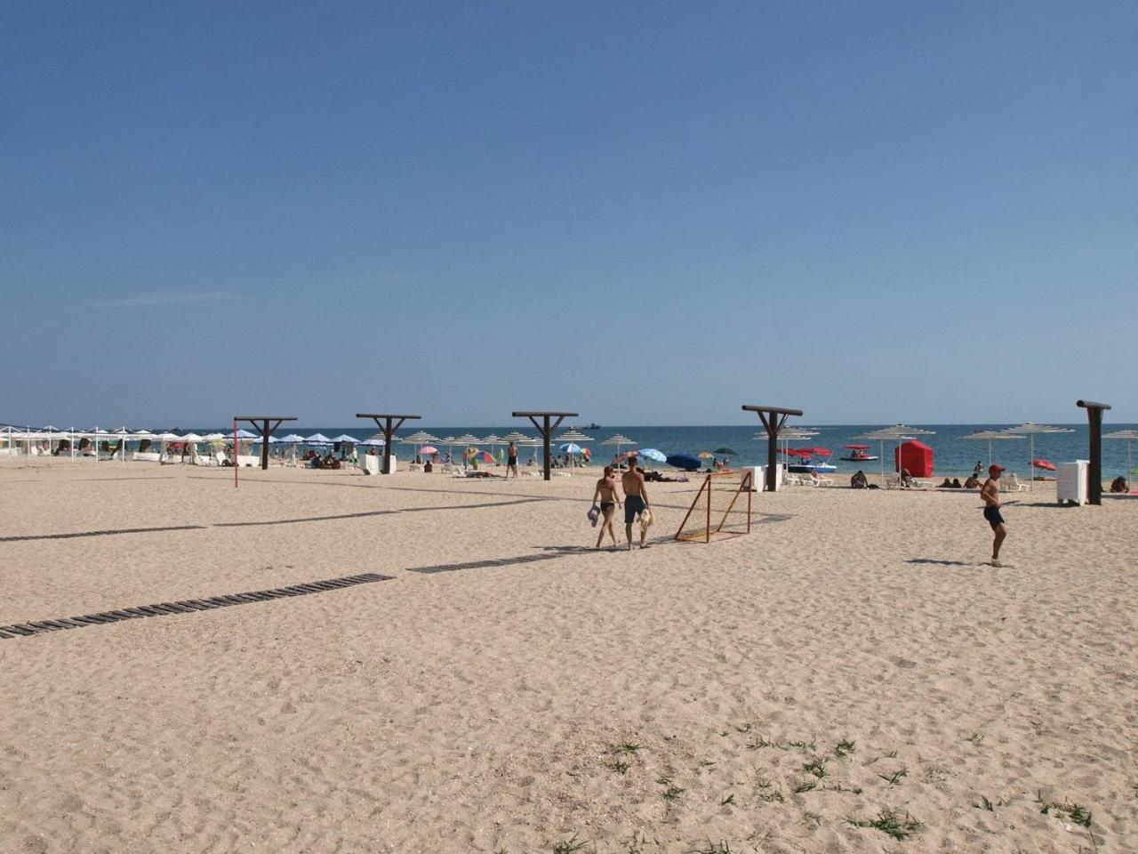Пегас Hotel Zaliznij Port Kültér fotó