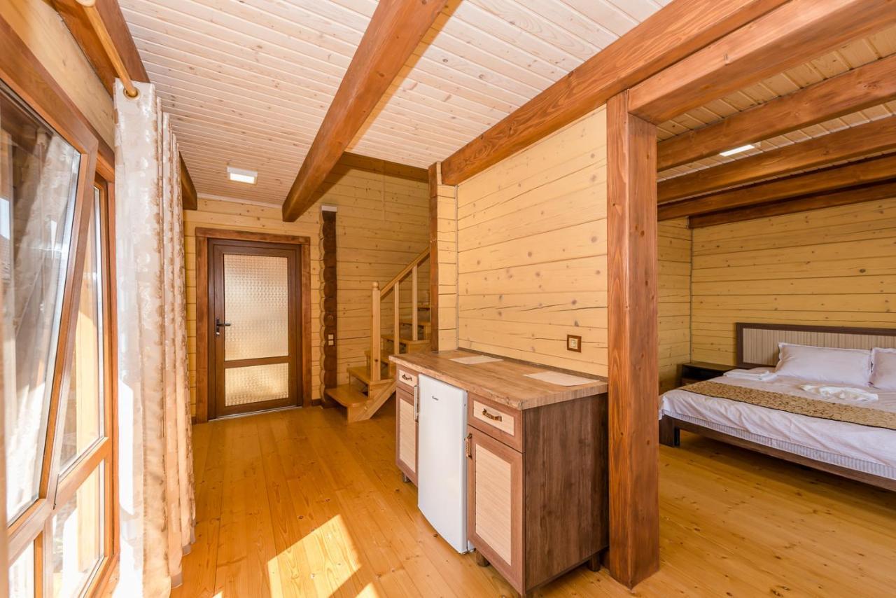 Пегас Hotel Zaliznij Port Kültér fotó