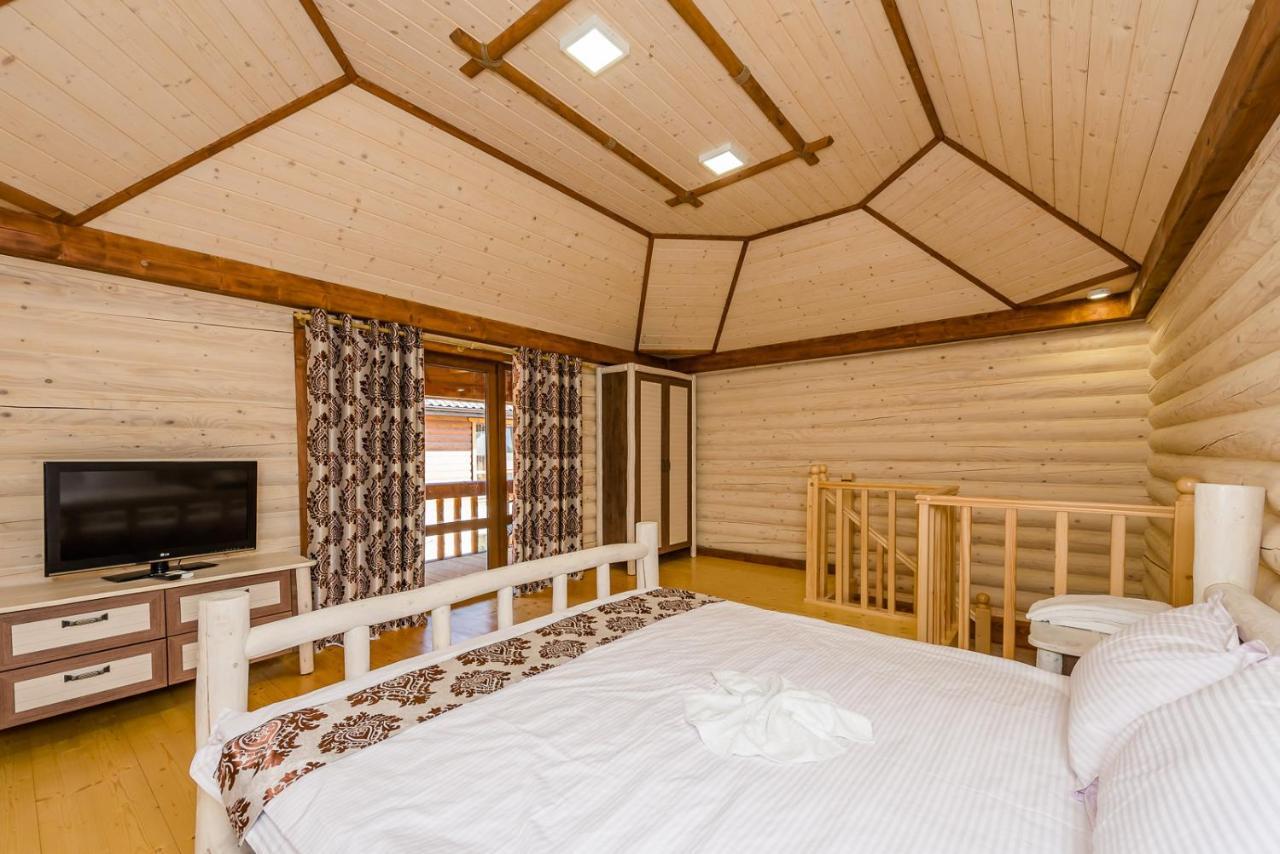 Пегас Hotel Zaliznij Port Kültér fotó