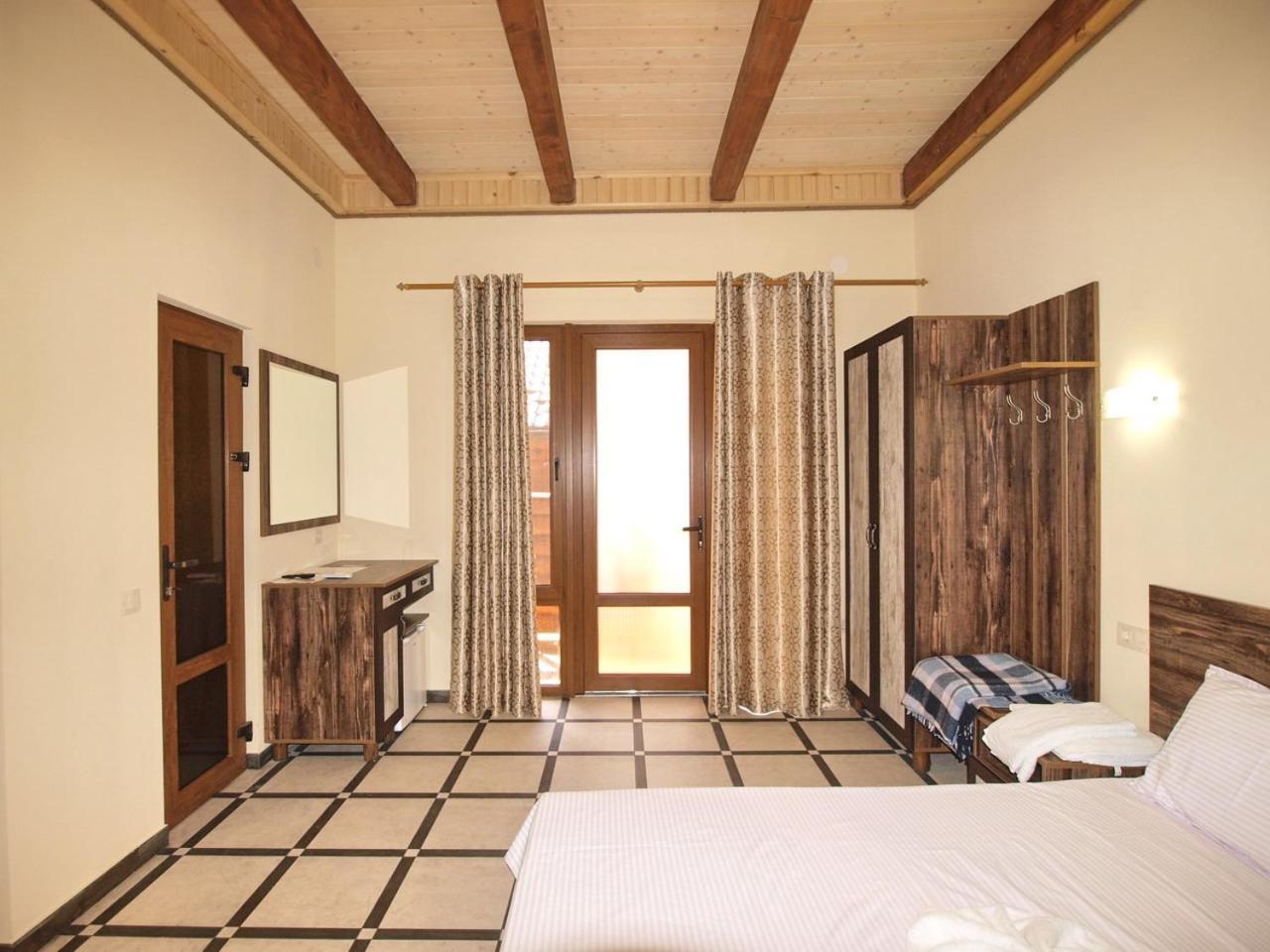 Пегас Hotel Zaliznij Port Kültér fotó