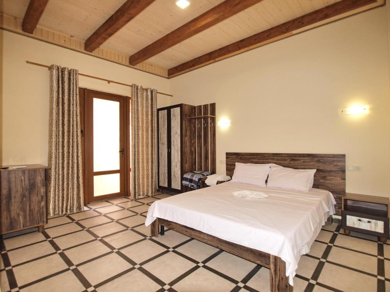 Пегас Hotel Zaliznij Port Kültér fotó