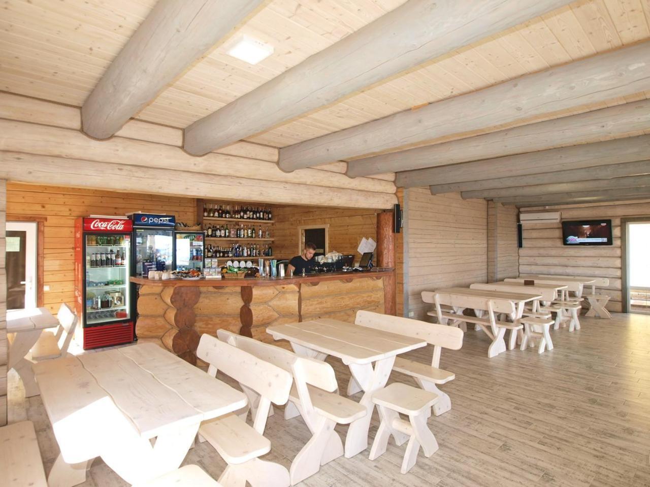 Пегас Hotel Zaliznij Port Kültér fotó