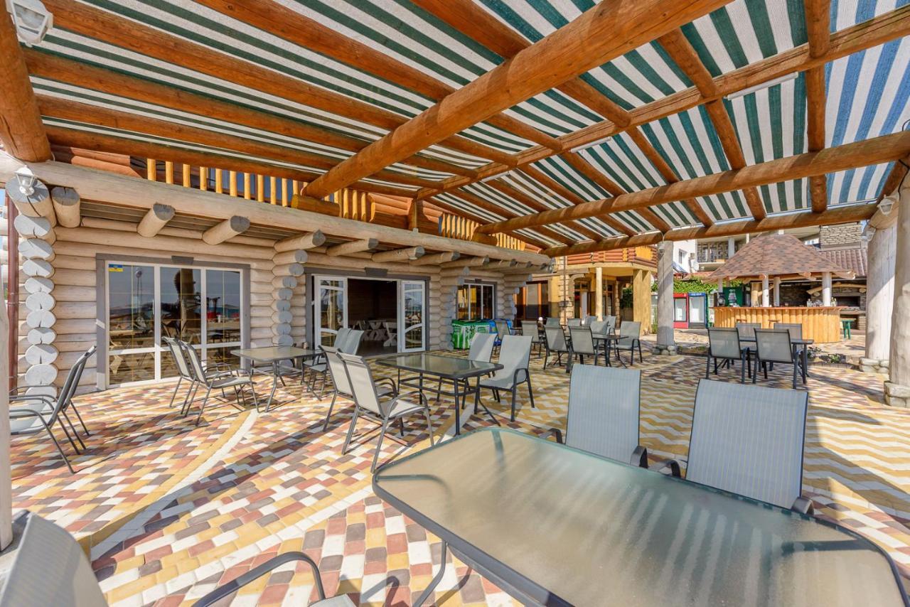 Пегас Hotel Zaliznij Port Kültér fotó