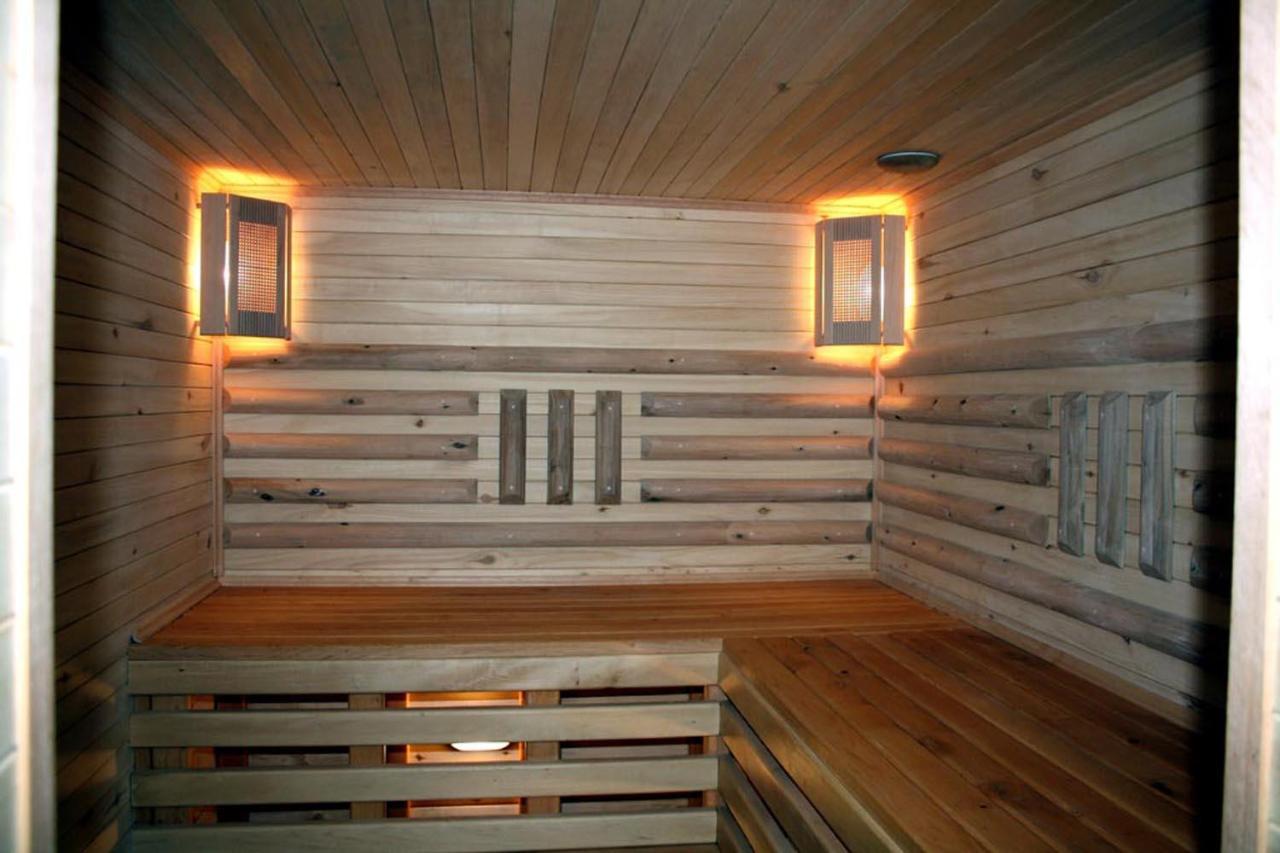 Пегас Hotel Zaliznij Port Kültér fotó